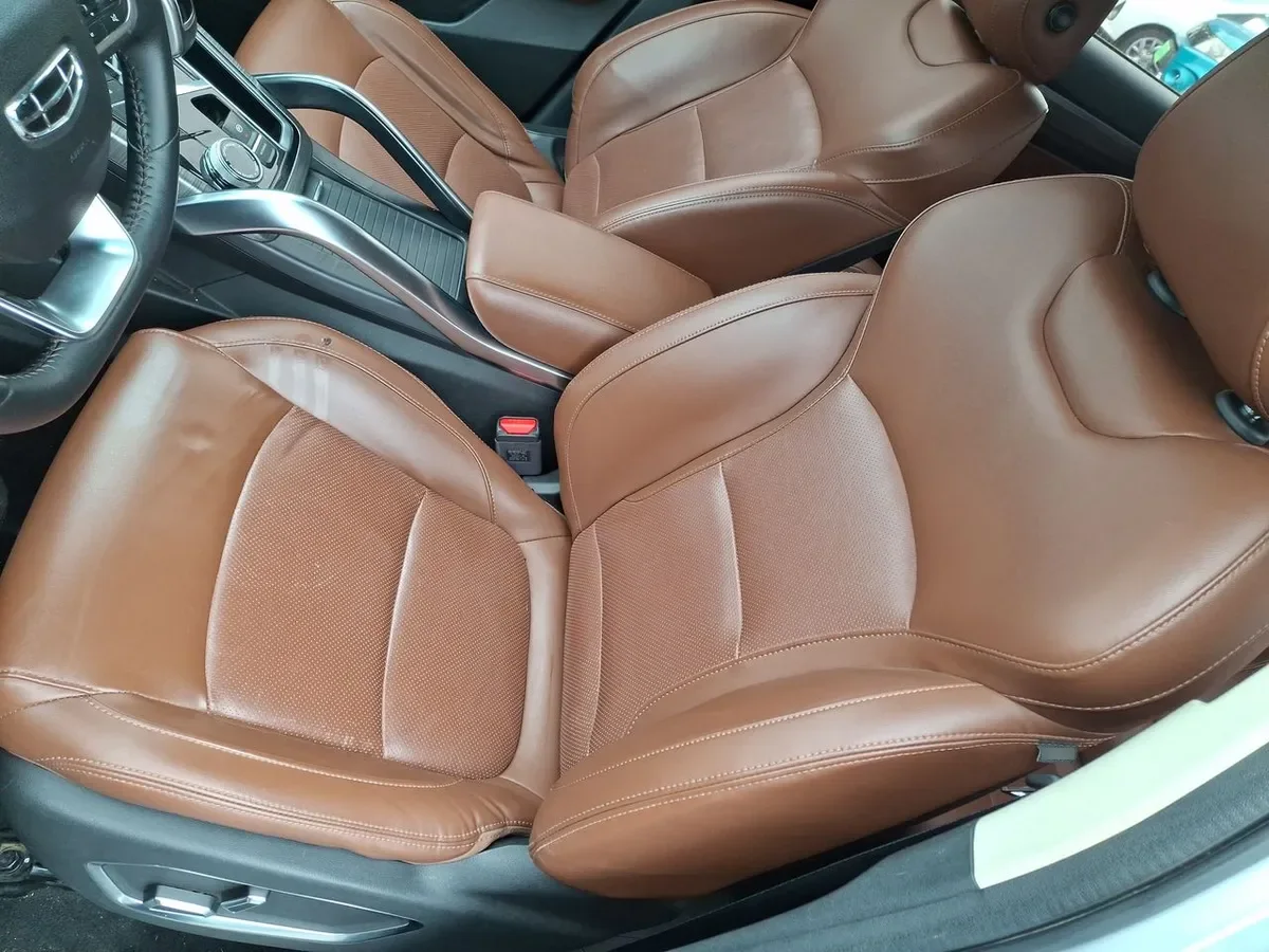 Geely Azkarra 1.5t Luxury 4x4 Dct 7at 5p año 2023