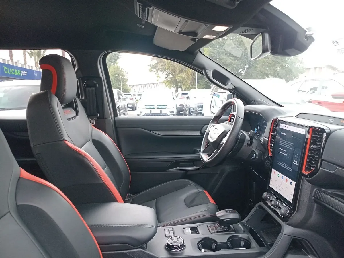 Ford Ranger 3.0t Raptor 4x4 Dob. Cab. At 4p año 2025