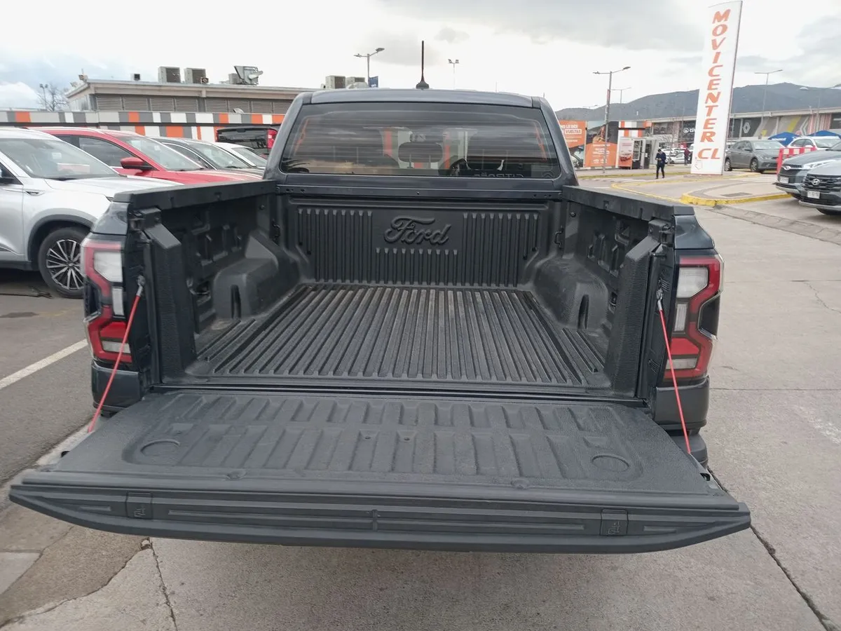 Ford Ranger 3.0t Raptor 4x4 Dob. Cab. At 4p año 2025
