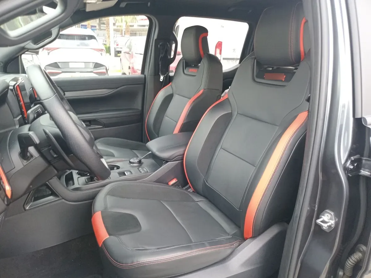 Ford Ranger 3.0t Raptor 4x4 Dob. Cab. At 4p año 2025