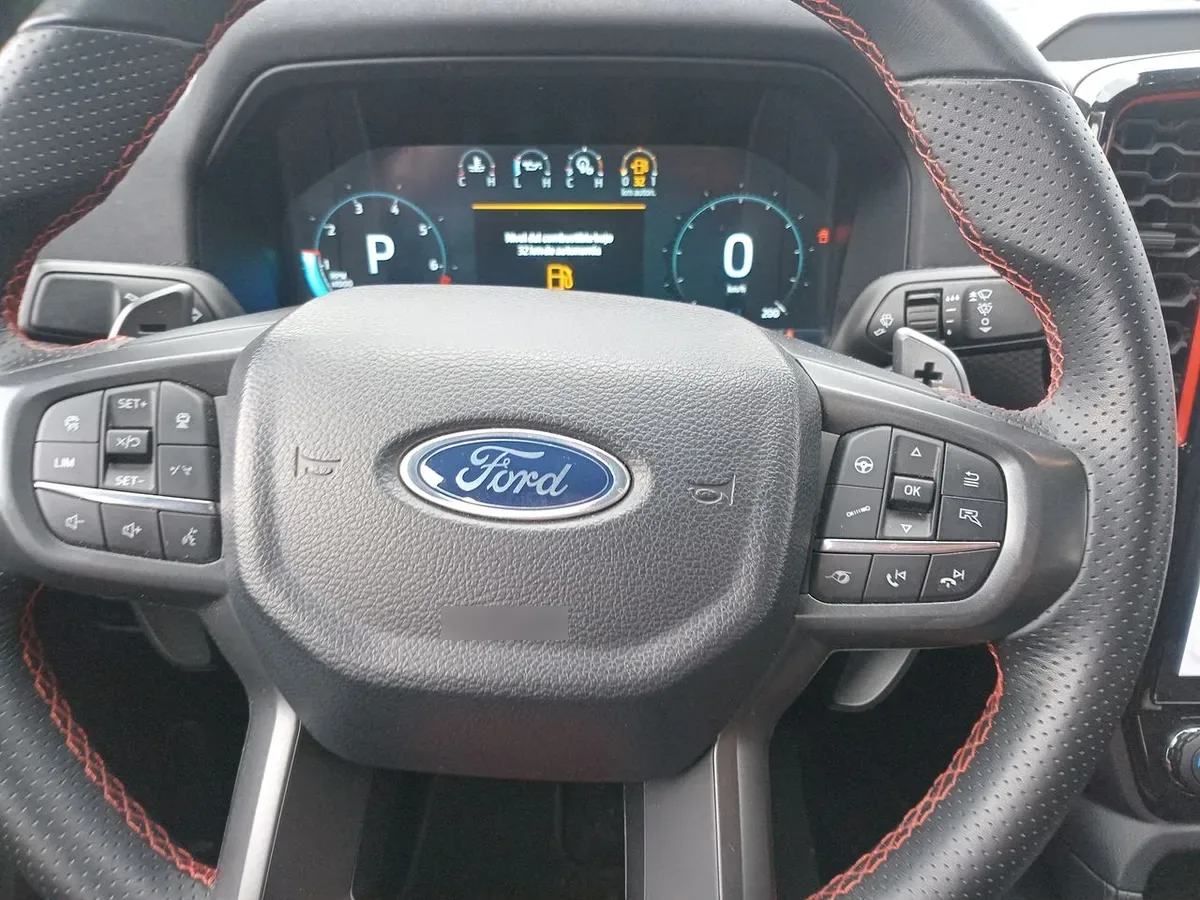 Ford Ranger 3.0t Raptor 4x4 Dob. Cab. At 4p año 2025