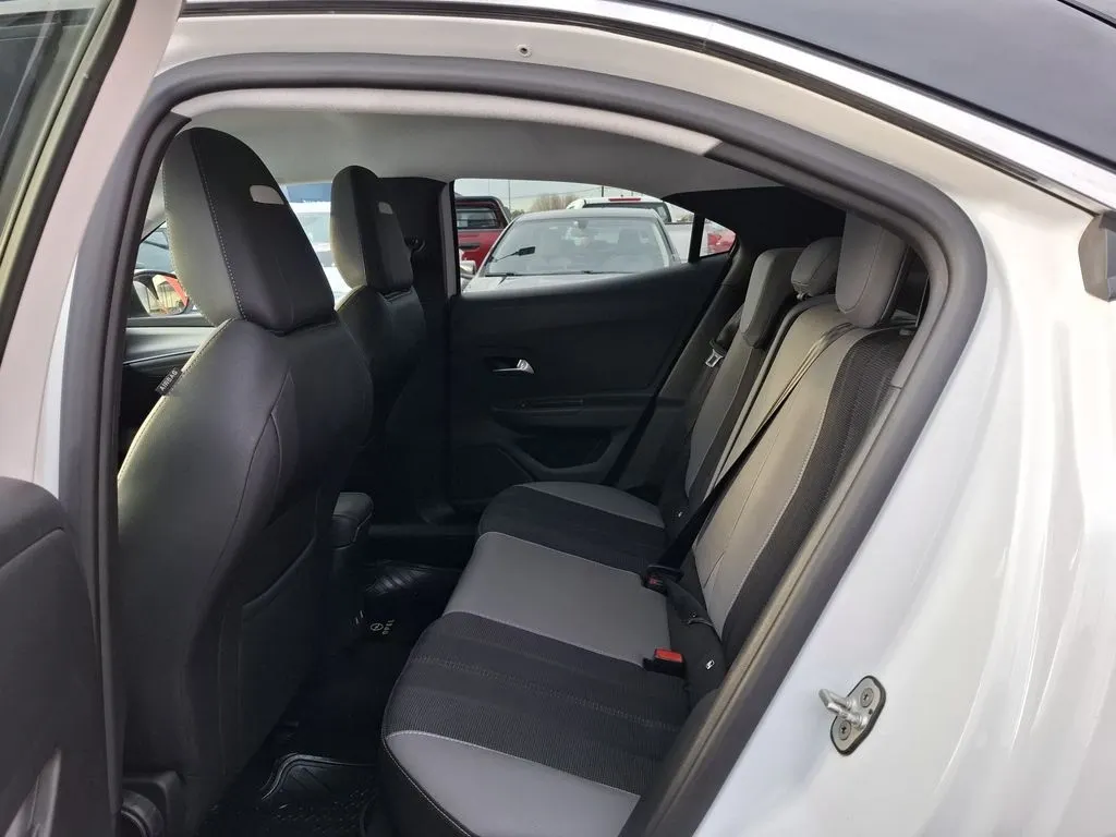 Opel Mokka 1.2t Aut año 2023