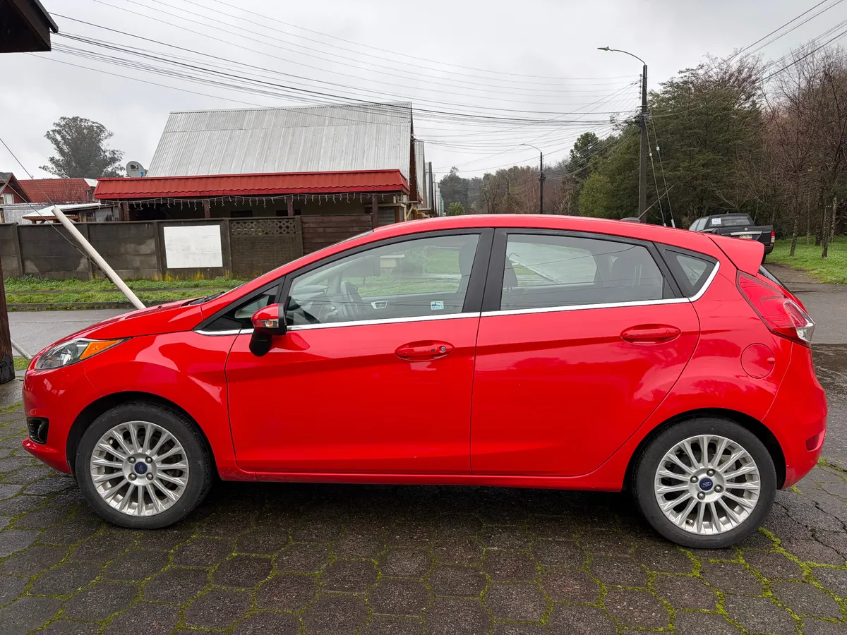 Ford Fiesta 1.6 Se 4p Mt año 2016