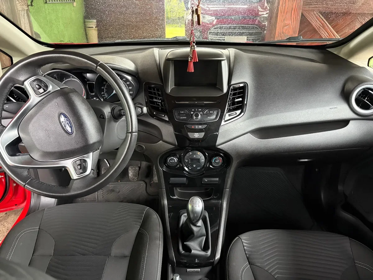 Ford Fiesta 1.6 Se 4p Mt año 2016
