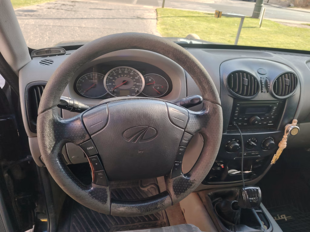 Mahindra Pik Up Pick Up 4x2 Diésel año 2014