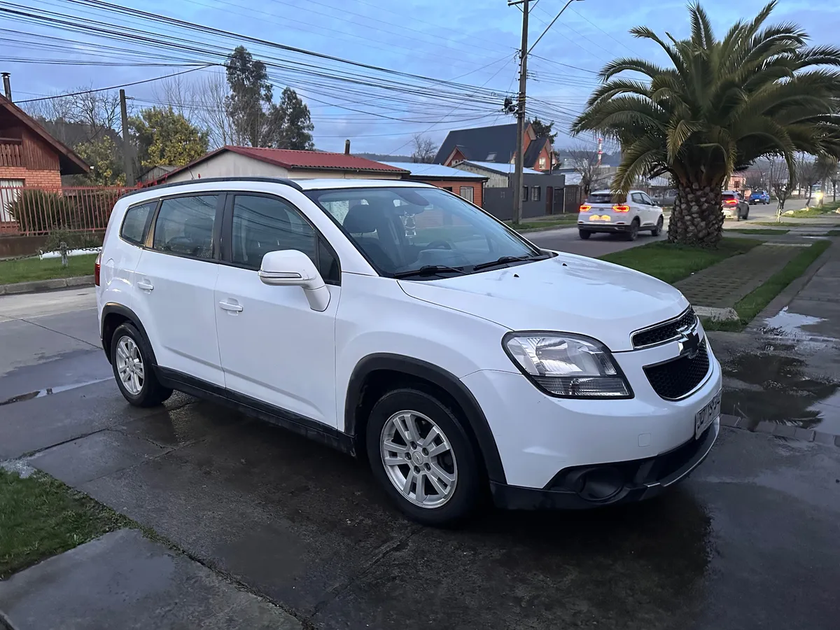 CHEVROLET ORLANDO 2.0 Dsl Ls 6mt año 2017
