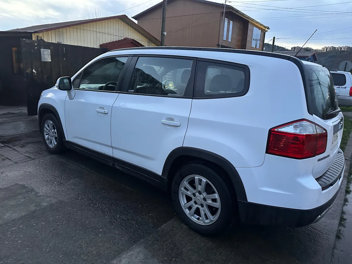 CHEVROLET ORLANDO 2.0 Dsl Ls 6mt año 2017