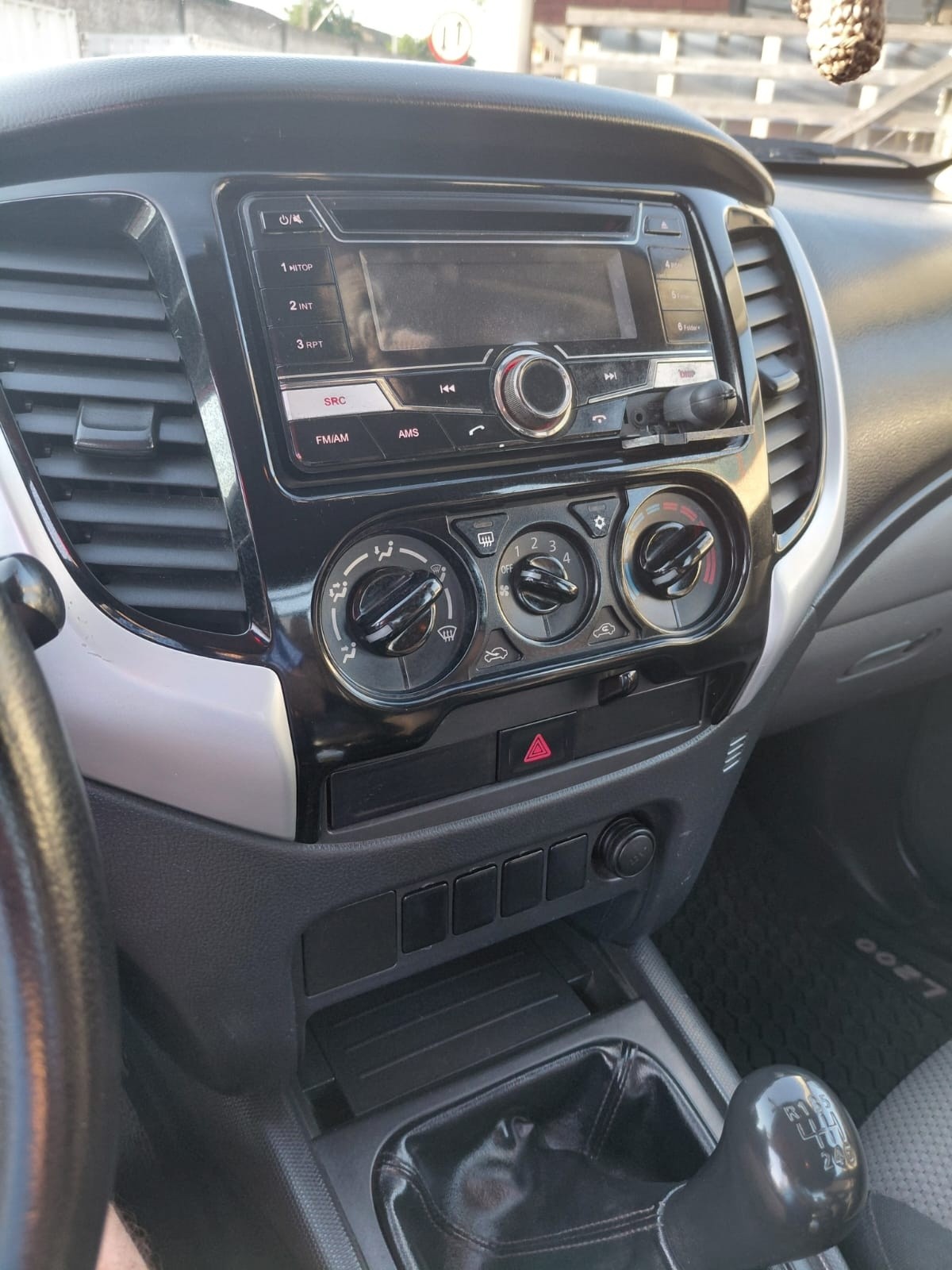 MITSUBISHI L200 2.4 Work Cr Wf Mt 4x2 Diesel año 2018