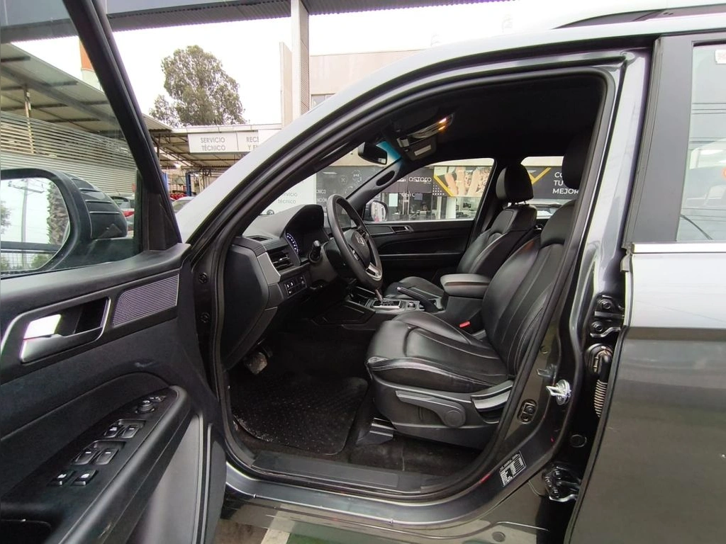 Ssangyong Grand Musso Limited 2.2 At 4x4 Dsl año 2025
