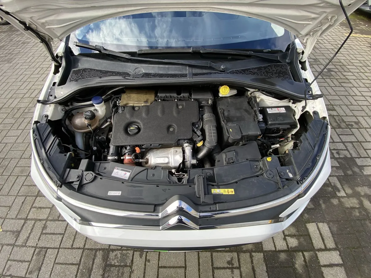 Citroen C3 1.5 Feel Bluehdi Diesel 4x2 Hb 100 Ss Bvm6 Mt 5p año 2022