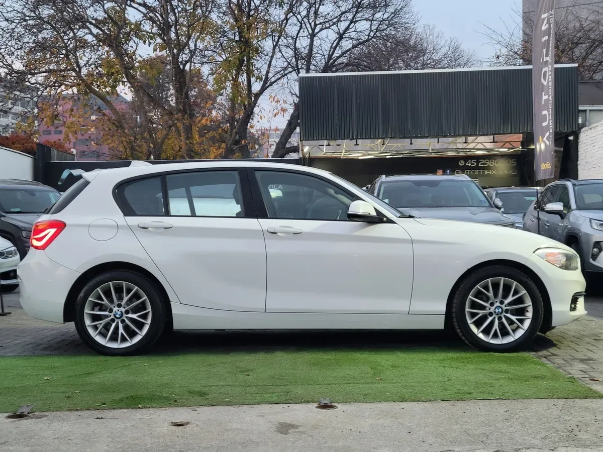 BMW 118 1.5 I 5 Puertas Lci At año 2017