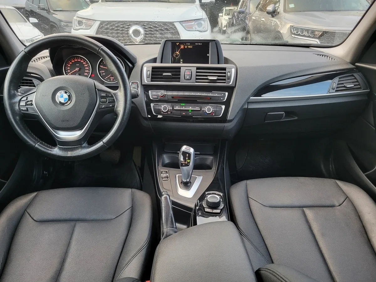 BMW 118 1.5 I 5 Puertas Lci At año 2017