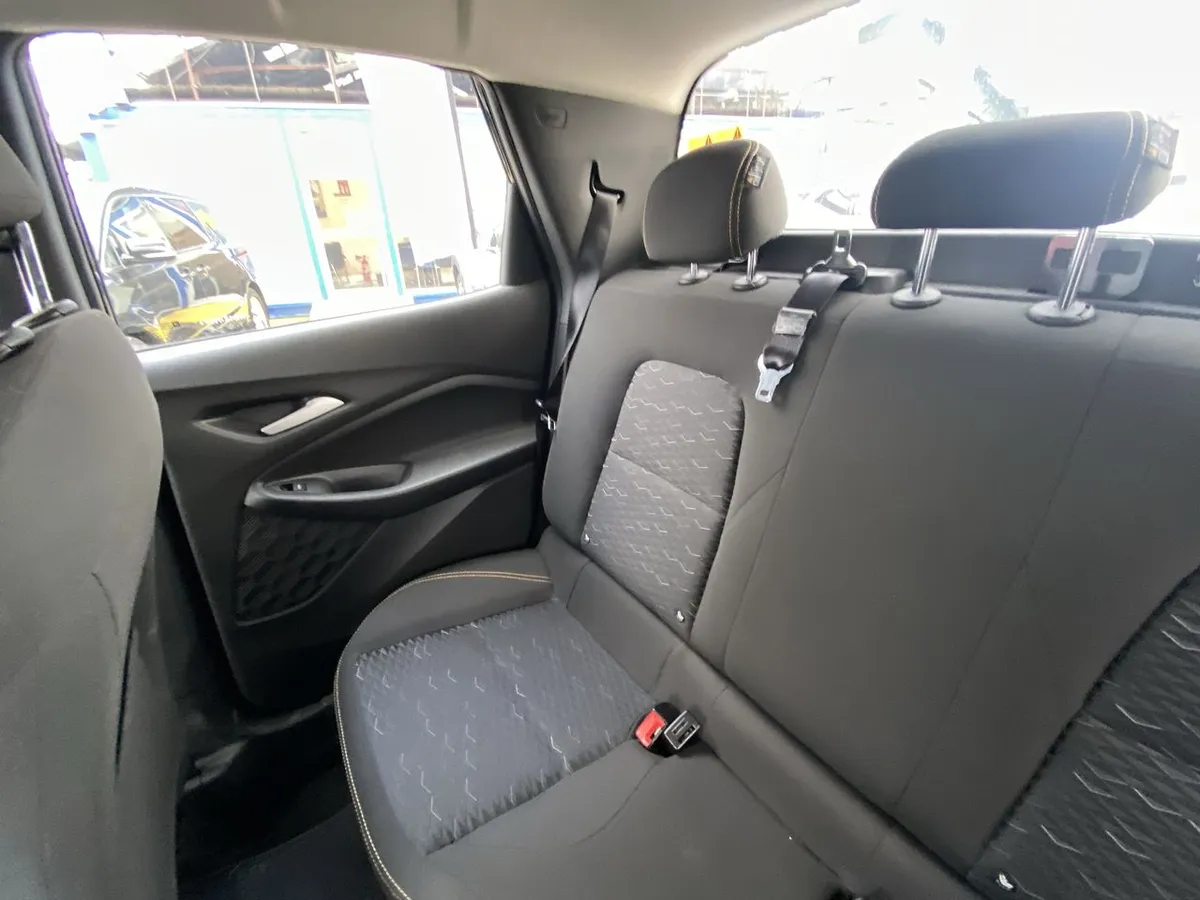 Chevrolet Montana 1.2t Lt R 4x2 Mt 4p año 2024