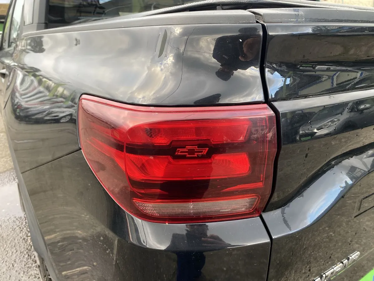 Chevrolet Montana 1.2t Lt R 4x2 Mt 4p año 2024