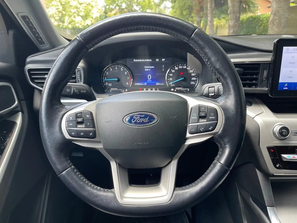 FORD EXPLORER 2.3 Xlt At año 2022