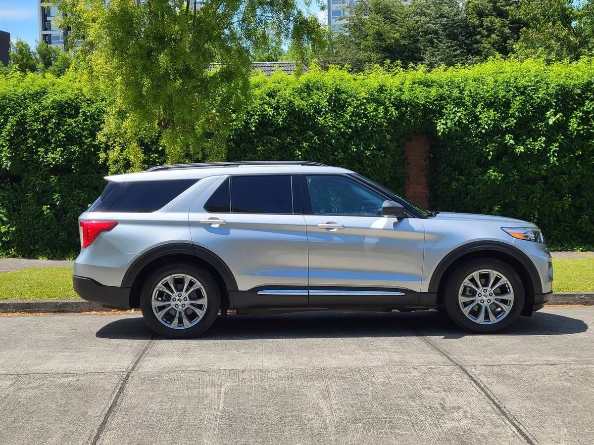 FORD EXPLORER 2.3 Xlt At año 2022