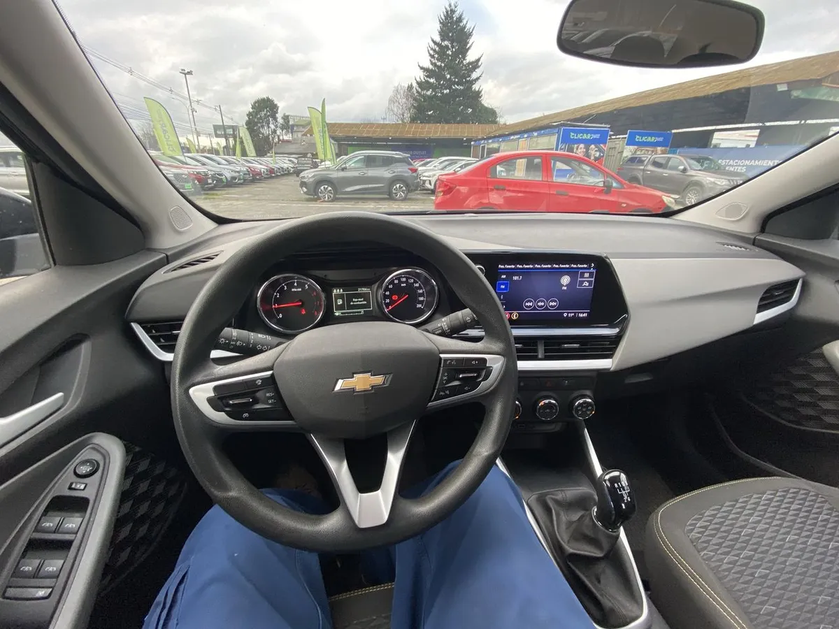 Chevrolet Montana 1.2t Lt R 4x2 Mt 4p año 2024