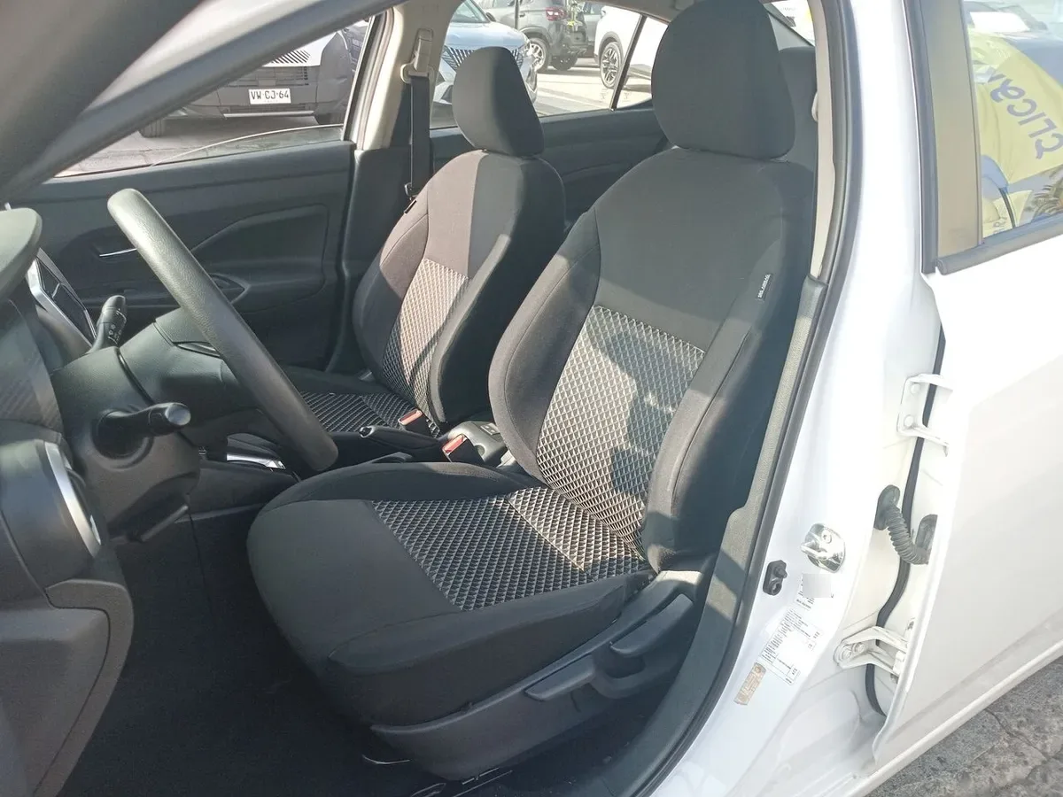 Nissan Versa 1.6 Sense 4x2 Cvt At 4p año 2022