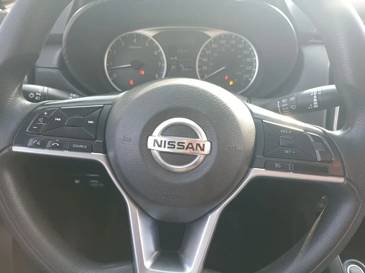 Nissan Versa 1.6 Sense 4x2 Cvt At 4p año 2022