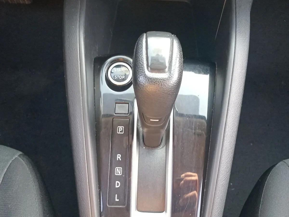 Nissan Versa 1.6 Sense 4x2 Cvt At 4p año 2022