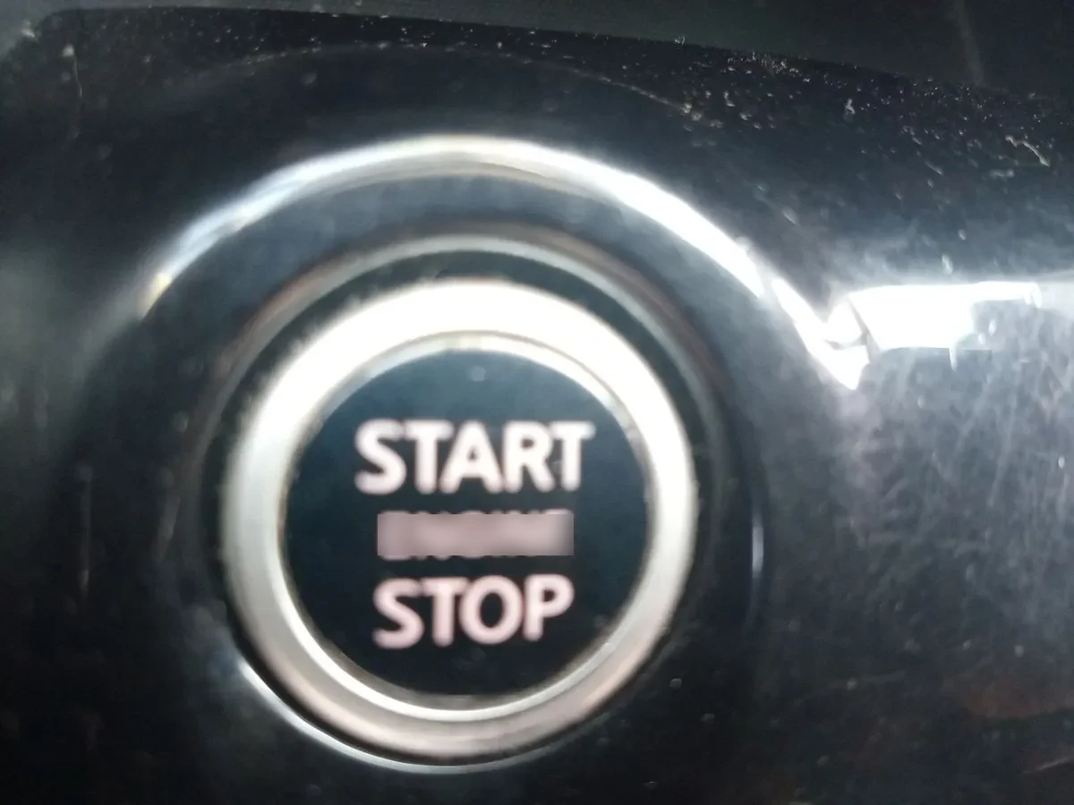 Nissan Versa 1.6 Sense 4x2 Cvt At 4p año 2022