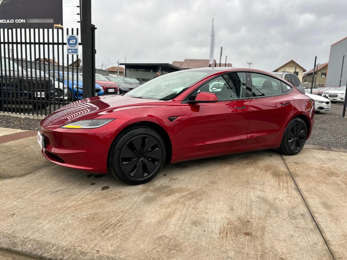 Tesla Model 3 Standard Range año 2026
