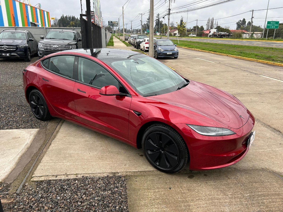 Tesla Model 3 Standard Range año 2026