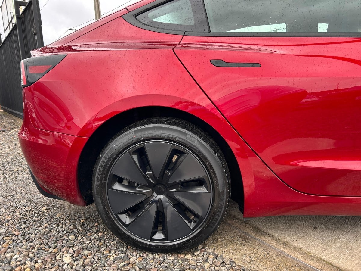 Tesla Model 3 Standard Range año 2026
