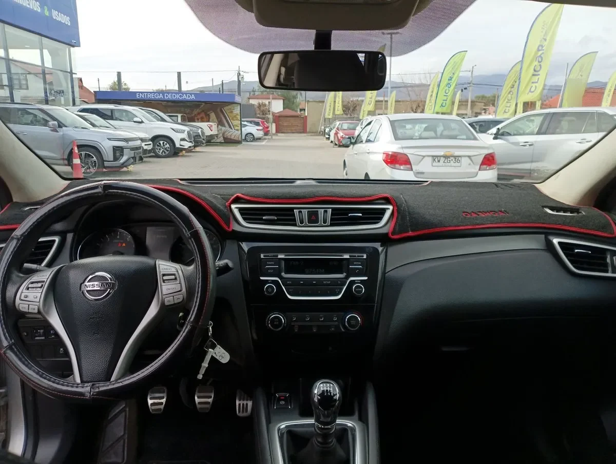 Nissan Qashqai 2.0 Sense 4x2 Mt 5p año 2017