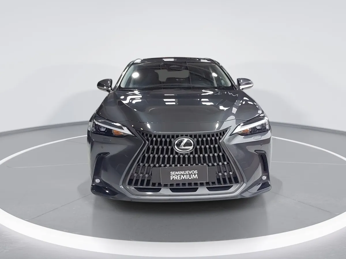 Lexus Nx450 2.5 Premium Phev Hybrid Awd At 5p año 2025