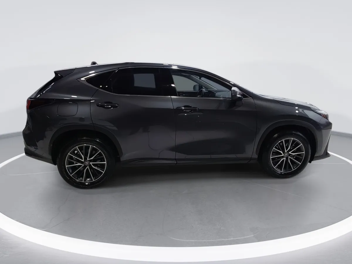 Lexus Nx450 2.5 Premium Phev Hybrid Awd At 5p año 2025