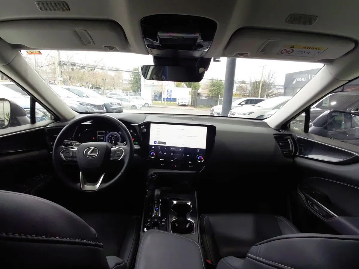 Lexus Nx450 2.5 Premium Phev Hybrid Awd At 5p año 2025