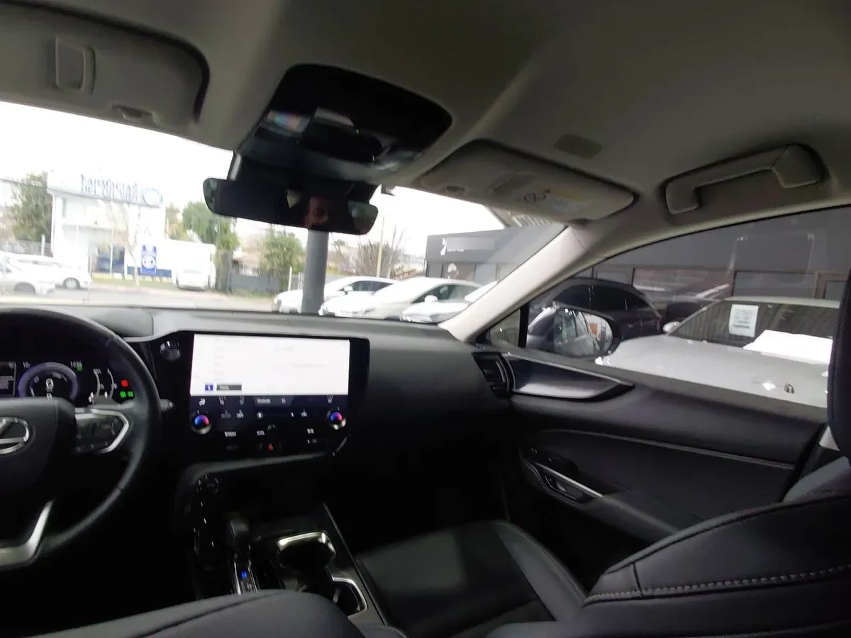 Lexus Nx450 2.5 Premium Phev Hybrid Awd At 5p año 2025