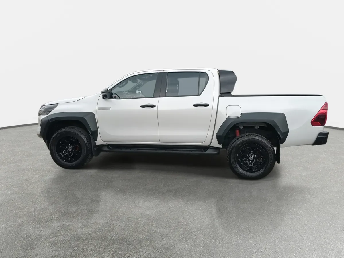 Toyota Hilux 2.8 Gr-S Diesel 4x4 Dob. Cab. At 4p año 2024