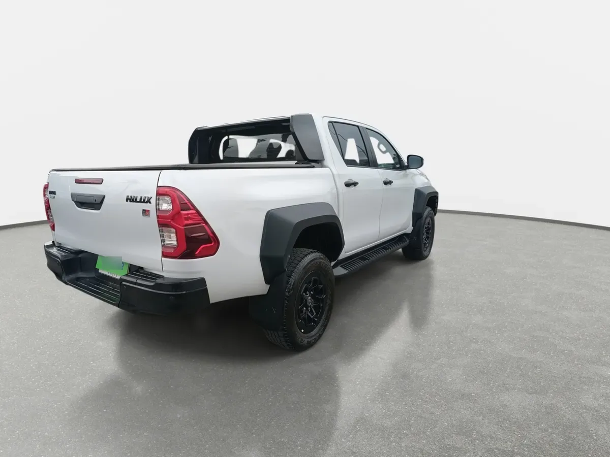 Toyota Hilux 2.8 Gr-S Diesel 4x4 Dob. Cab. At 4p año 2024