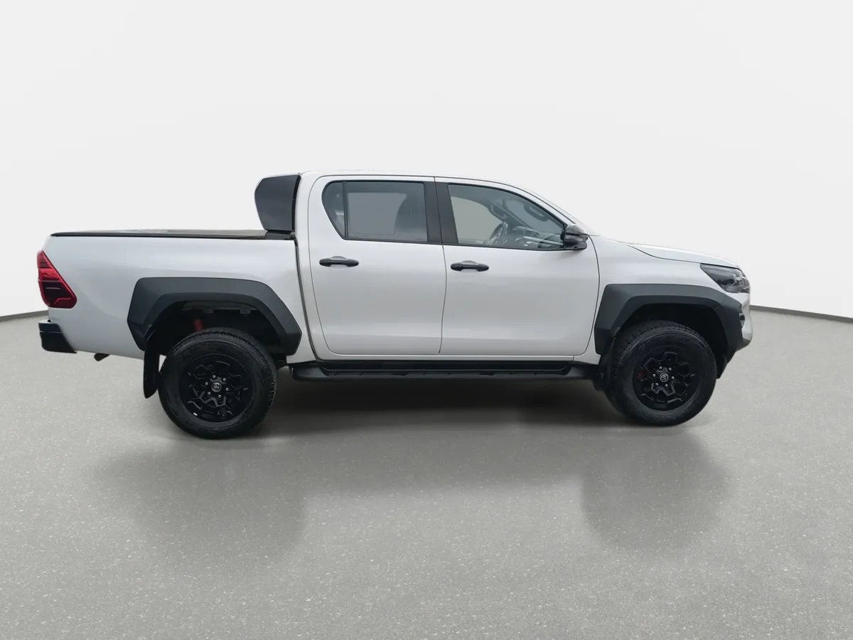 Toyota Hilux 2.8 Gr-S Diesel 4x4 Dob. Cab. At 4p año 2024