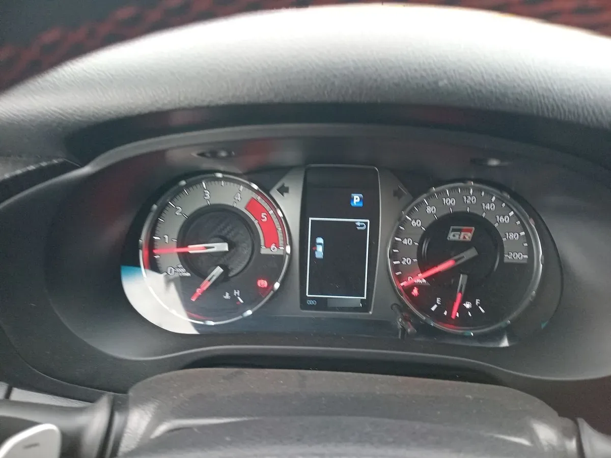Toyota Hilux 2.8 Gr-S Diesel 4x4 Dob. Cab. At 4p año 2024