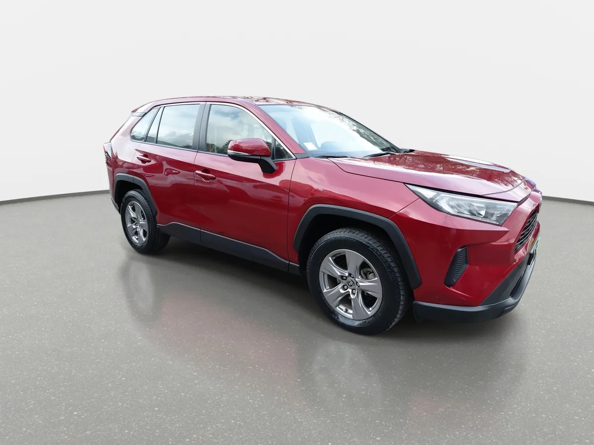 Toyota Rav 4 2.0 Le 4x2 Mt 5p año 2023