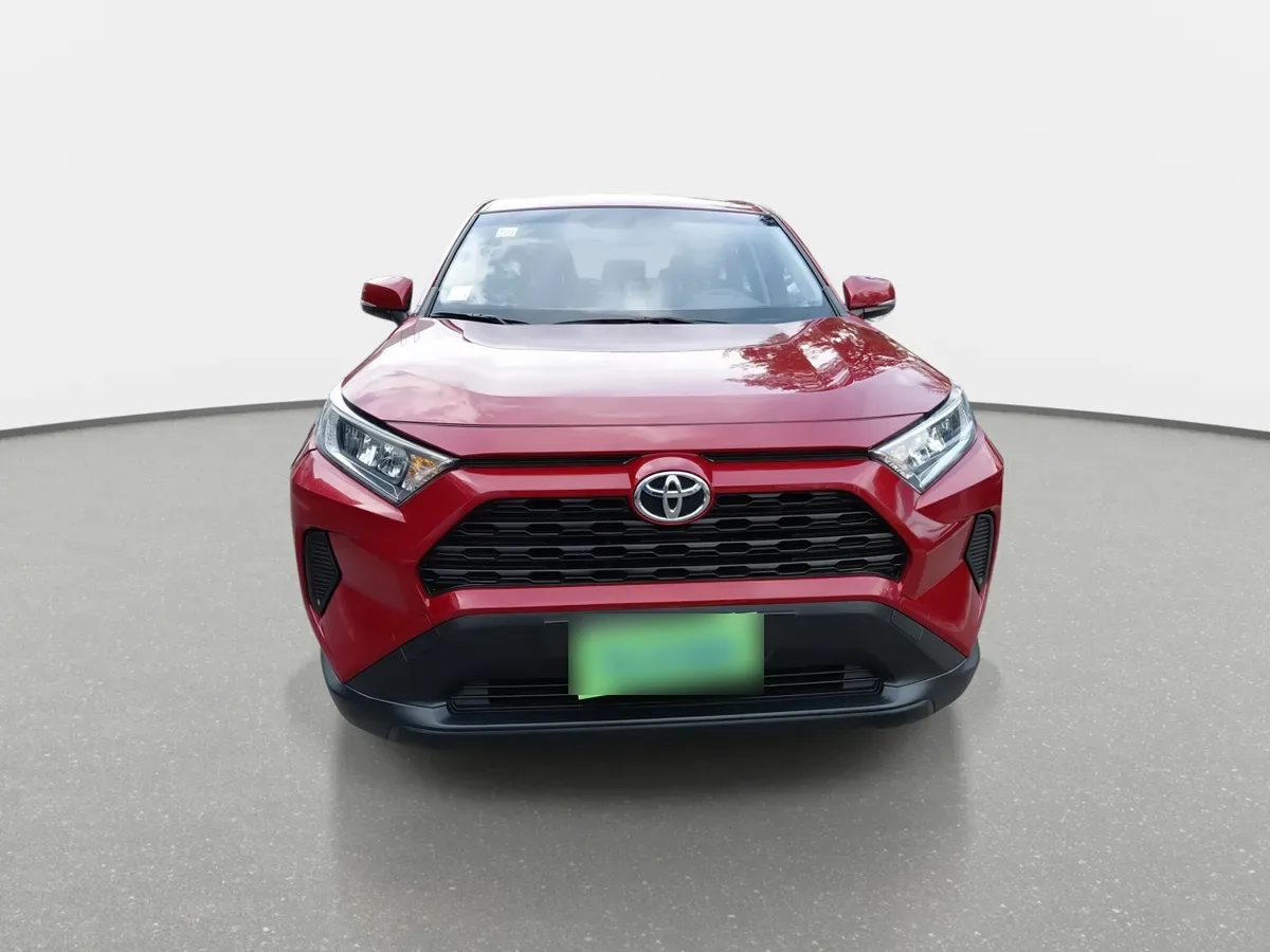 Toyota Rav 4 2.0 Le 4x2 Mt 5p año 2023