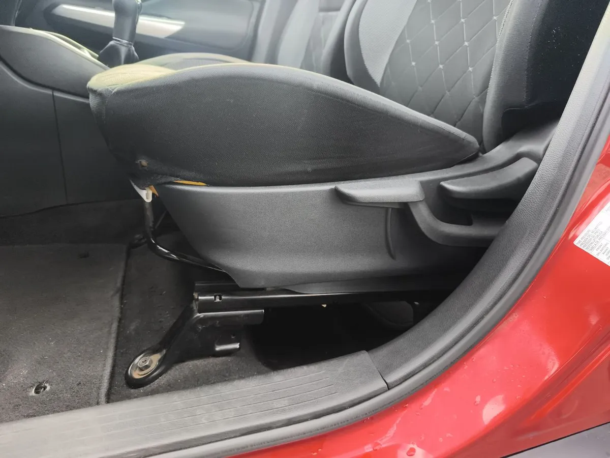 Nissan Kicks 1.6 Sense 4x2 Mt 5p año 2021