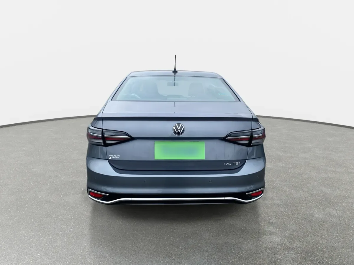 Volkswagen Virtus 1.0 Tsi Comfortline Plus 4x2 At 4p año 2026