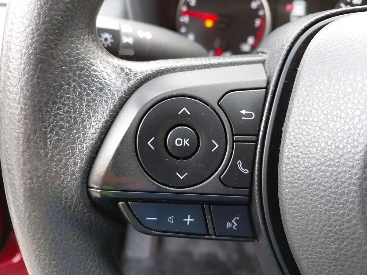 Toyota Rav 4 2.0 Le 4x2 Mt 5p año 2023