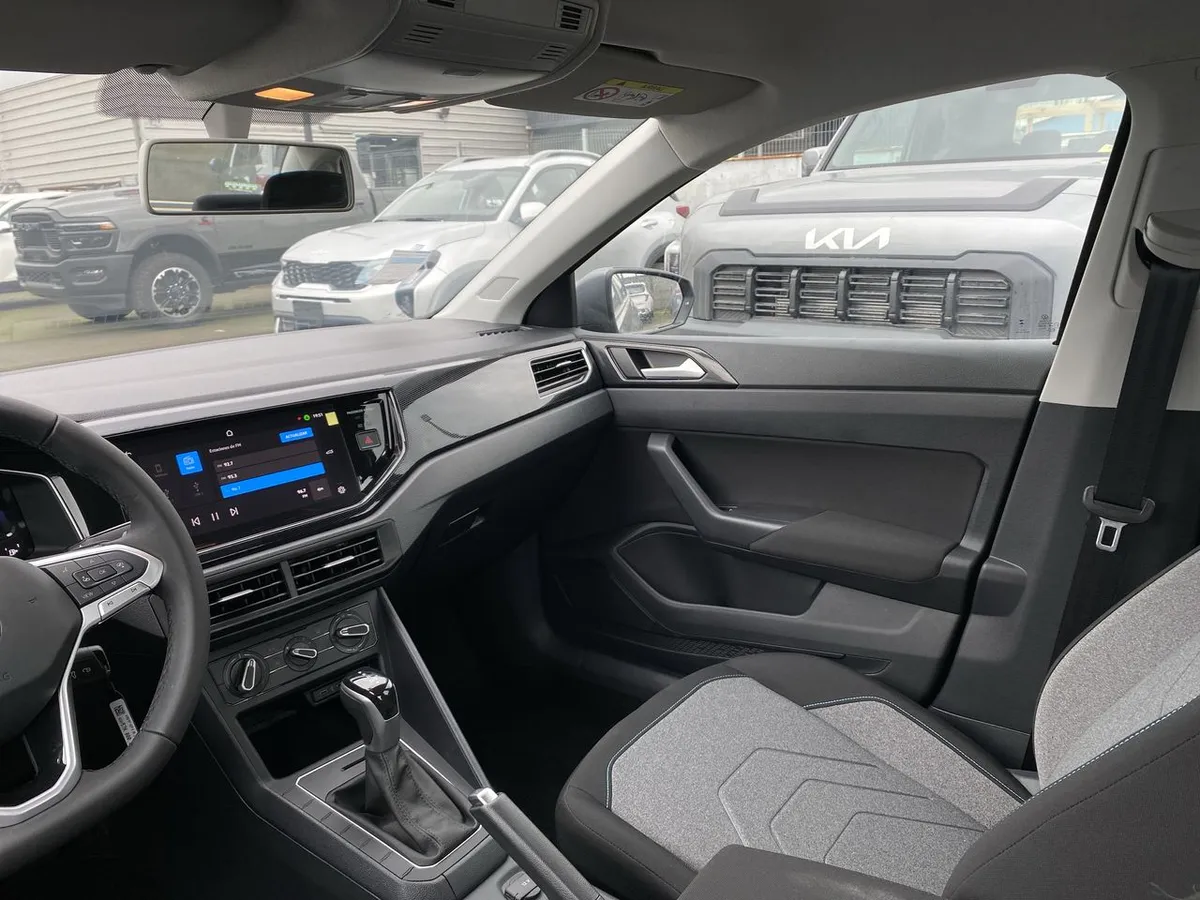 Volkswagen Virtus 1.0 Tsi Comfortline Plus 4x2 At 4p año 2026
