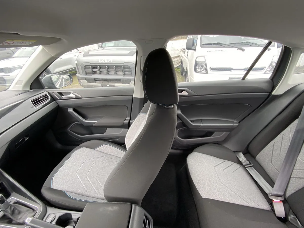 Volkswagen Virtus 1.0 Tsi Comfortline Plus 4x2 At 4p año 2026