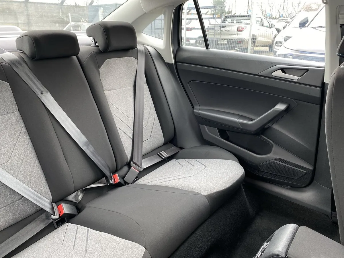 Volkswagen Virtus 1.0 Tsi Comfortline Plus 4x2 At 4p año 2026