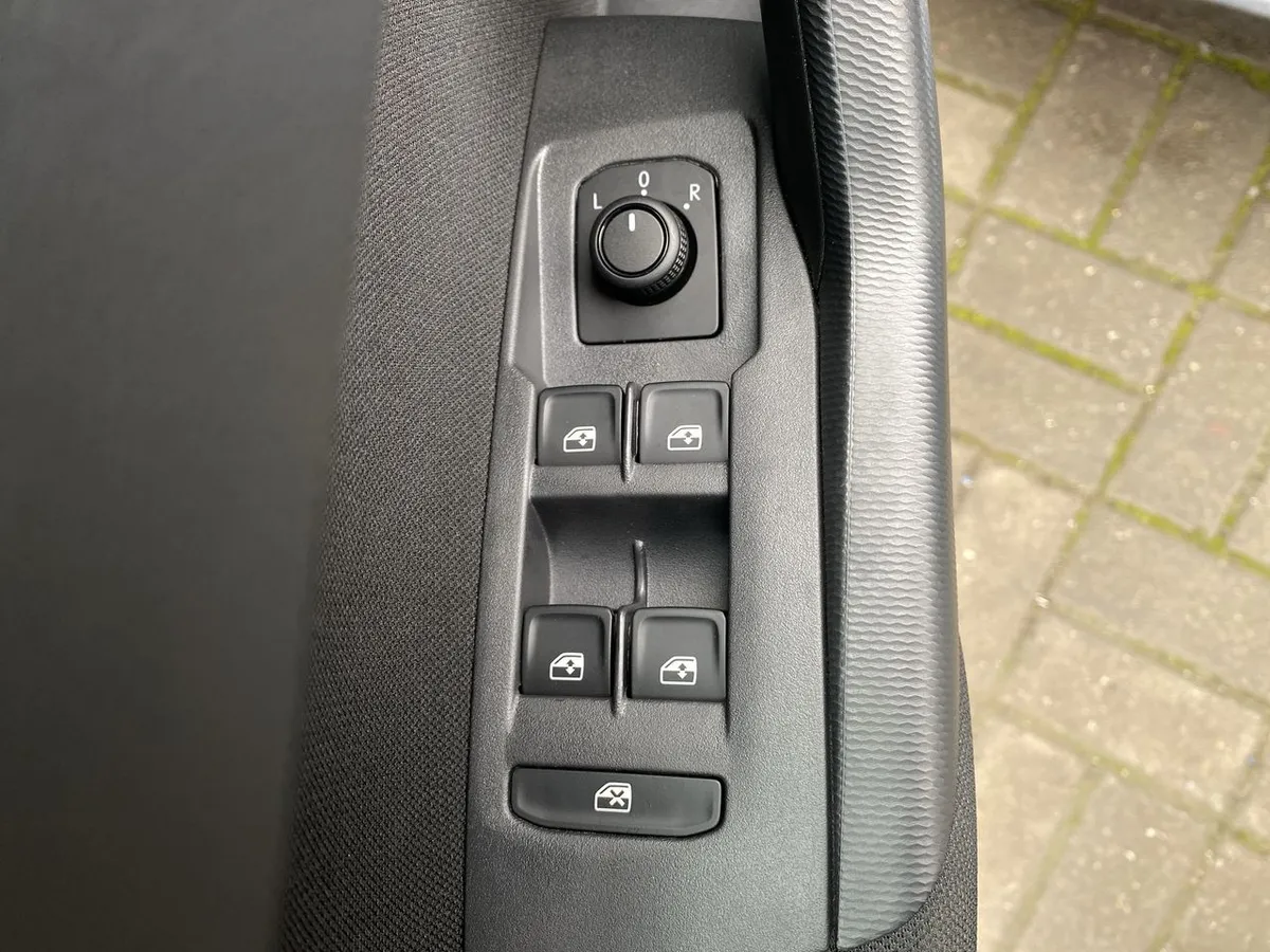Volkswagen Virtus 1.0 Tsi Comfortline Plus 4x2 At 4p año 2026