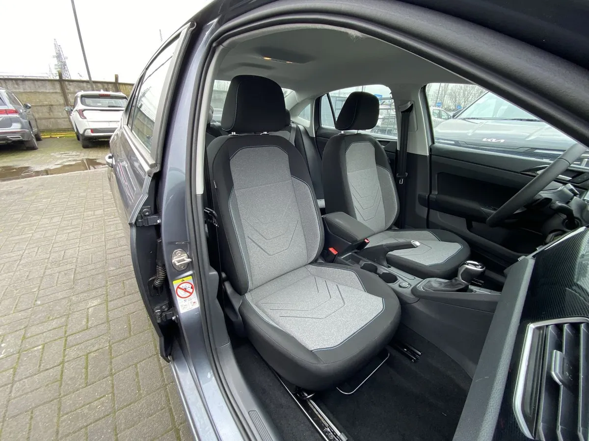 Volkswagen Virtus 1.0 Tsi Comfortline Plus 4x2 At 4p año 2026