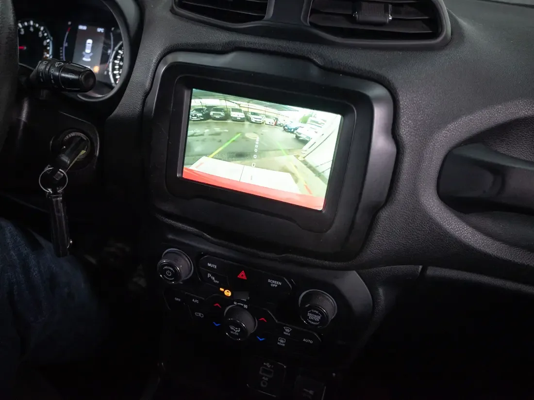 Jeep Renegade 1.8 Sport Lx Mt año 2021