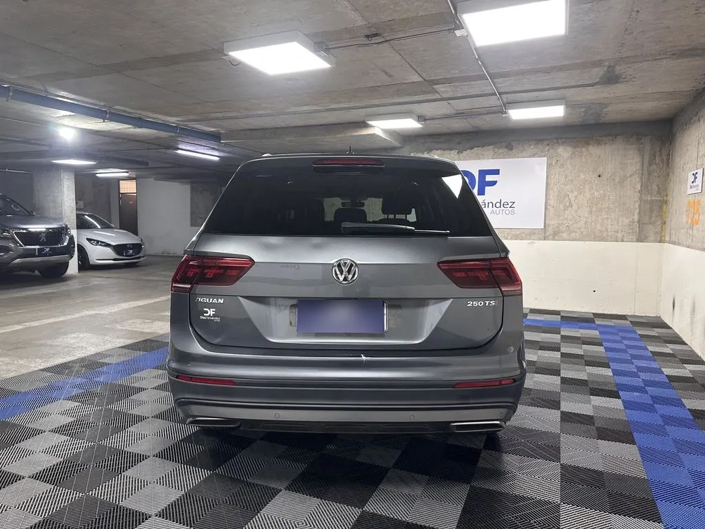 Volkswagen Tiguan Comfortline año 2022