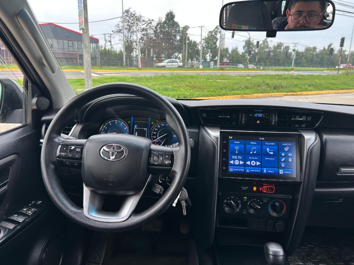 Toyota Fortuner Srv 2.7 Aut año 2022